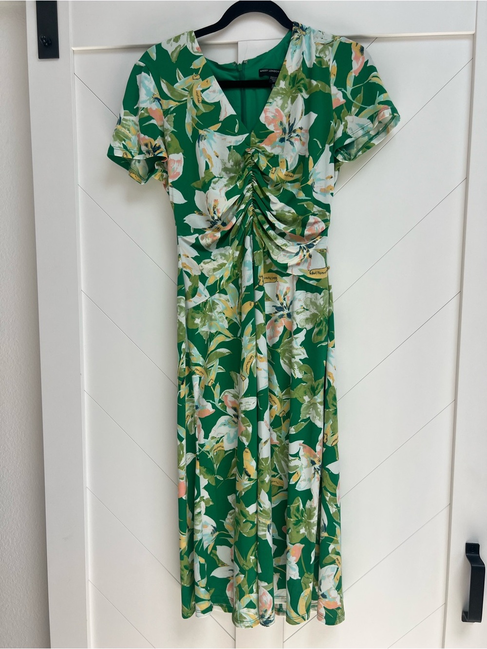 Maggy London Green Floral Ruched V-Neck Midi Dress